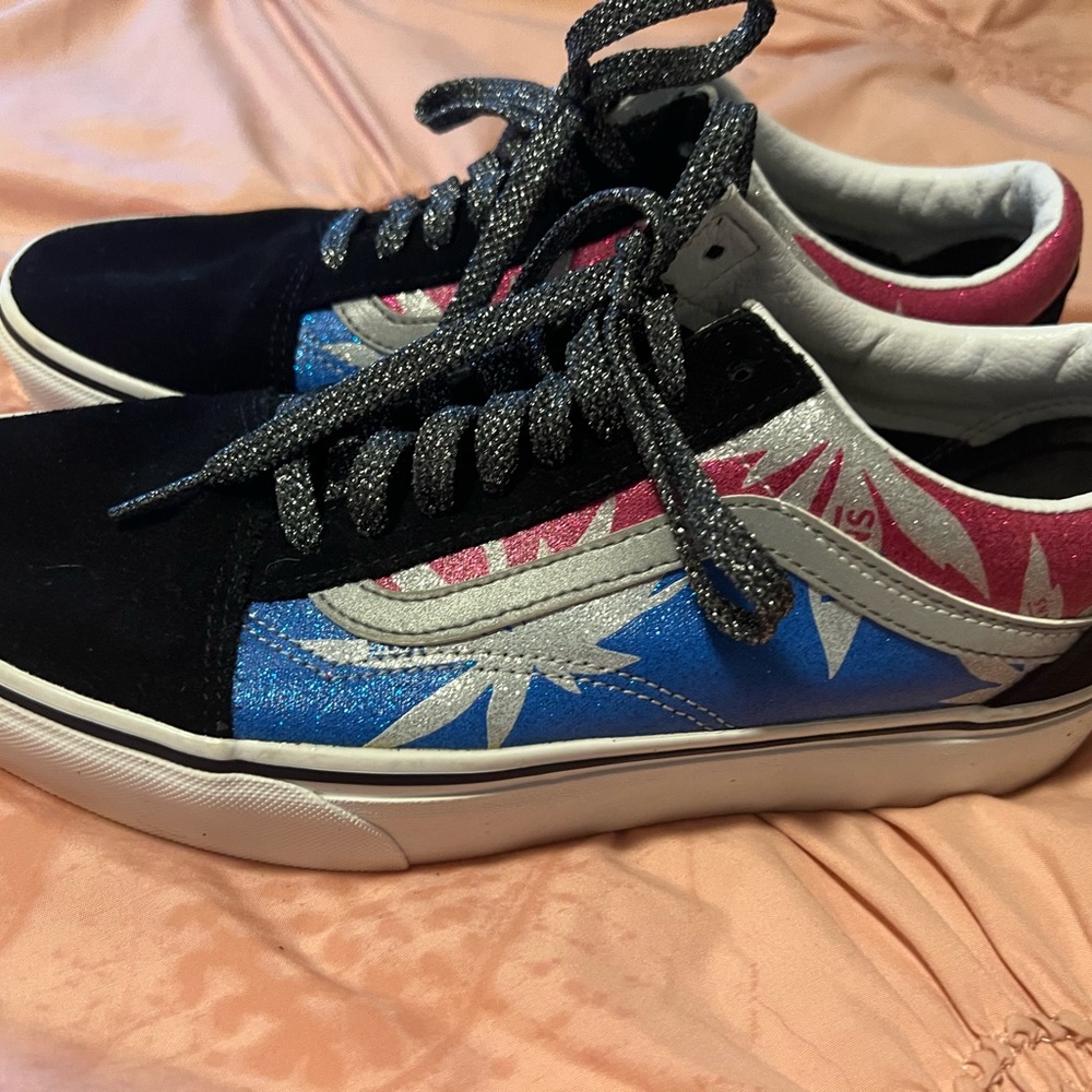NWOT Vans old school glitter platform ladies 10.5 /mens 9.0